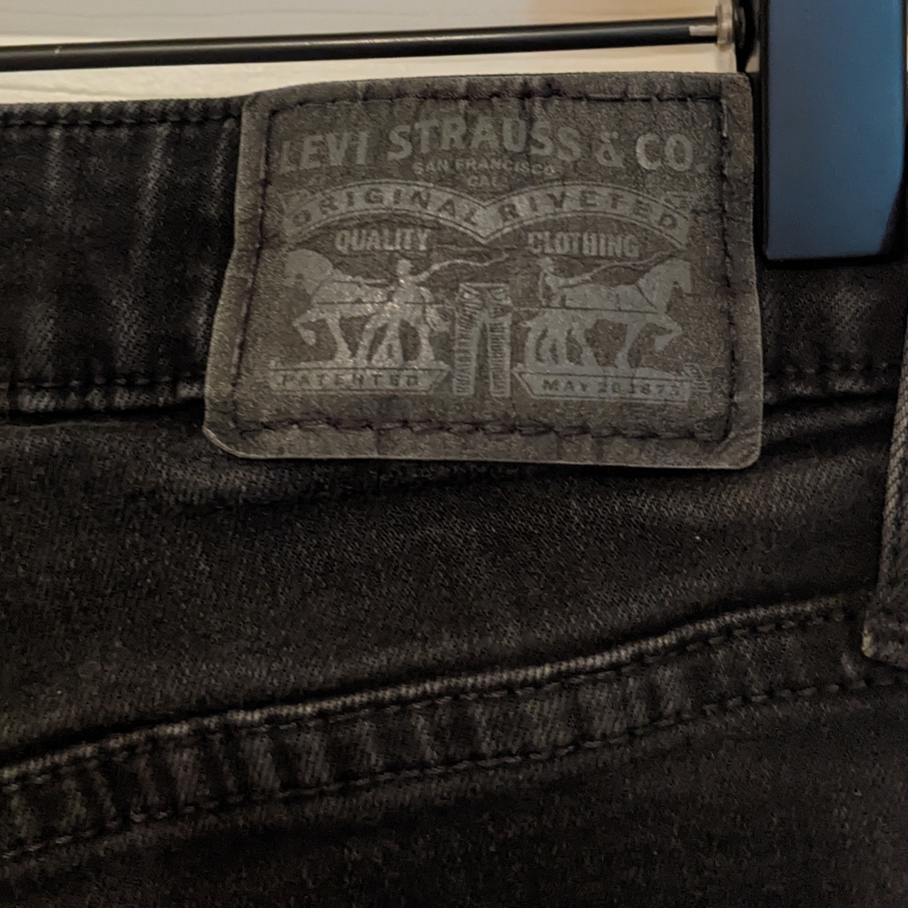Levi's 721 High Rise Skinny Jeans Black Denim Women's Size 27 - Picture 4 of 4